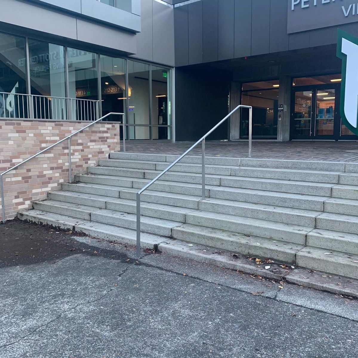 Image for skate spot Portland State University 8 Stair Rail