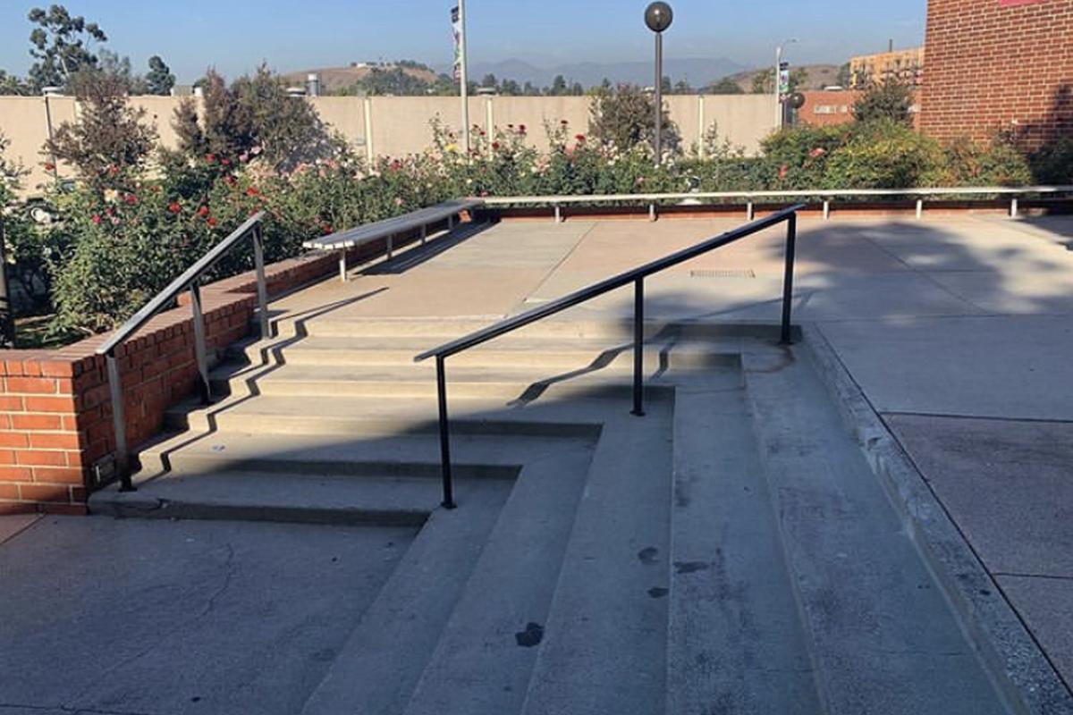 Image for skate spot USC 6 Stair Rail