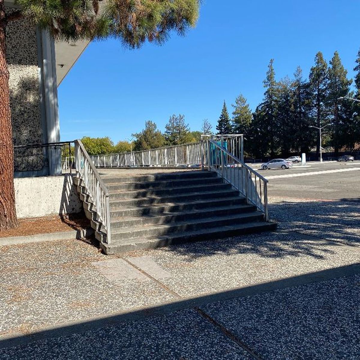 Image for skate spot Cubberley Community Center - 8 Stair Rail