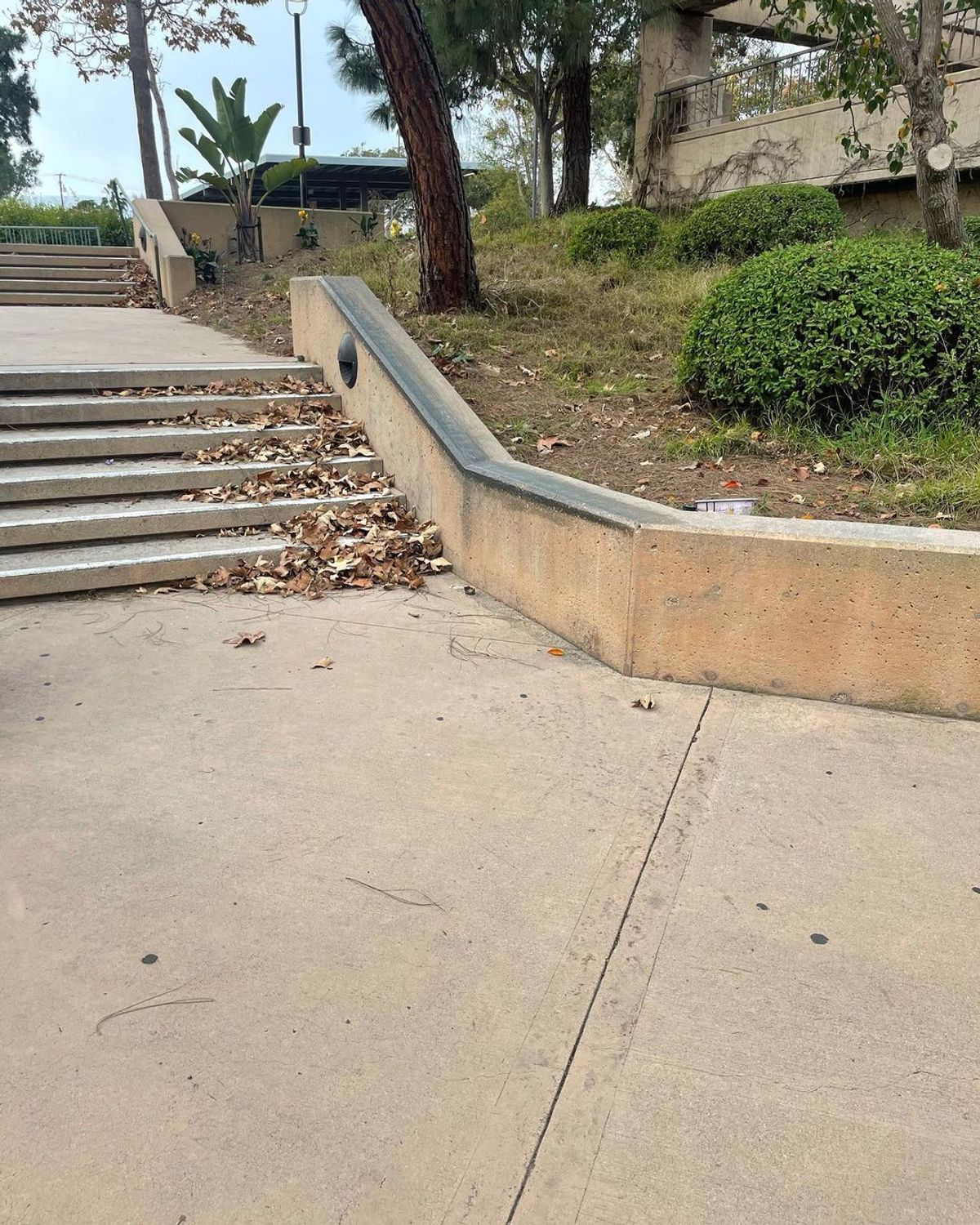 Image for skate spot Santa Barbara City College - 6 Stair Kink Hubba