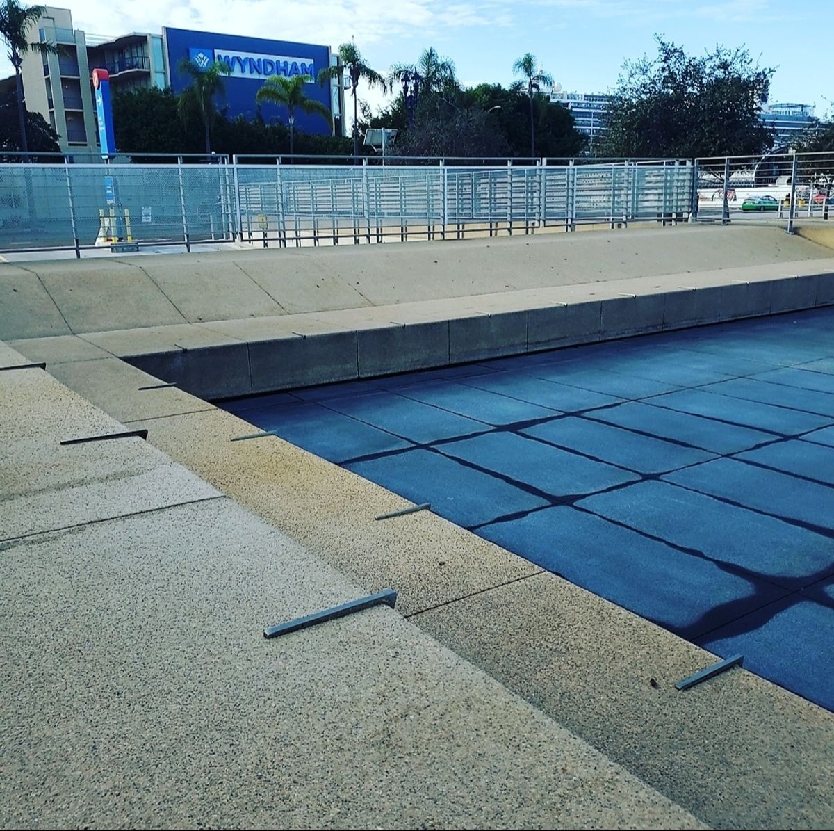 Image for skate spot Waterfront Park 2 block (sometimes filled with water)