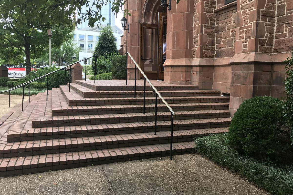 Image for skate spot Church 8 Stair Rail