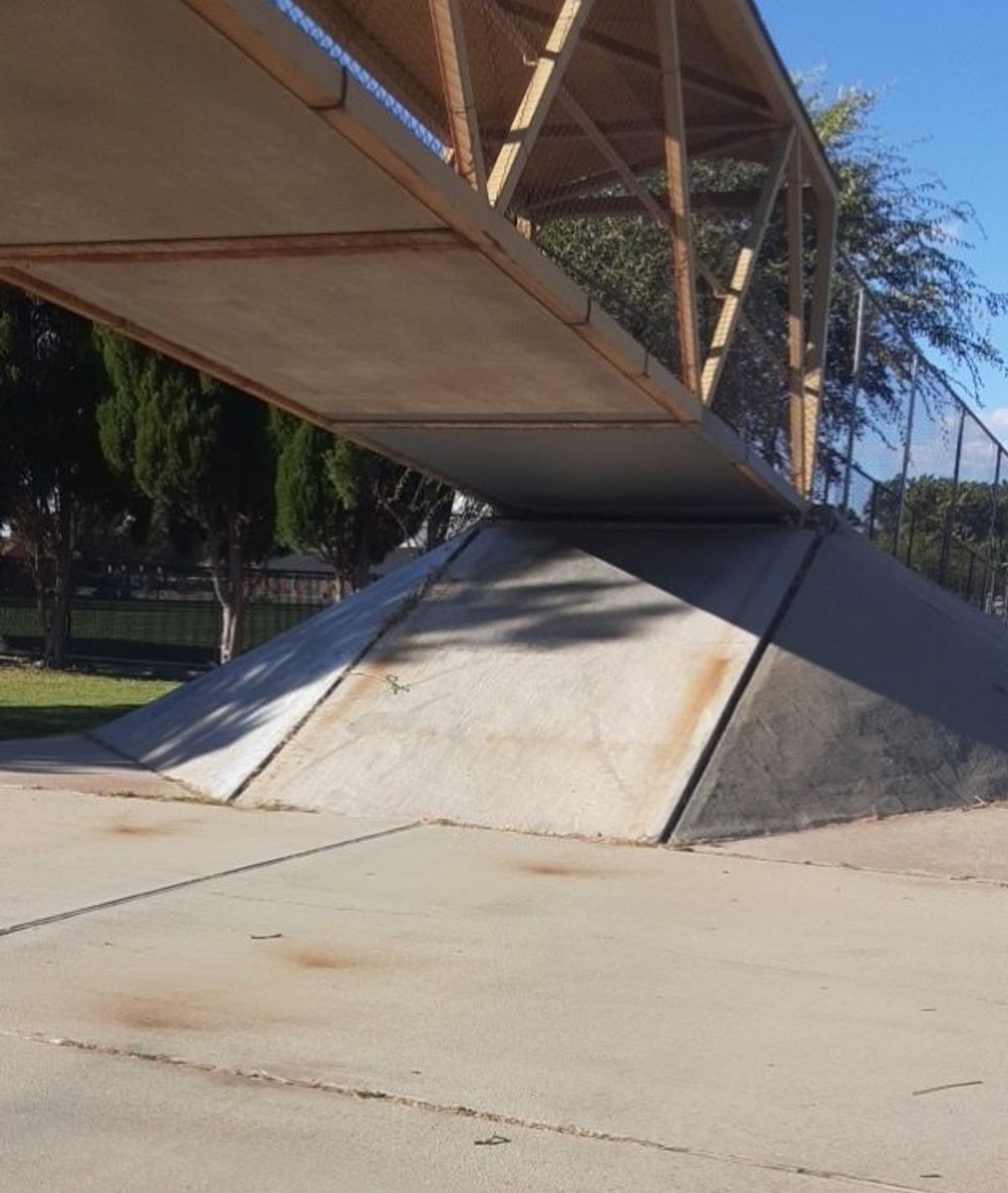 Image for skate spot Aloha Spa - Bridge Bank