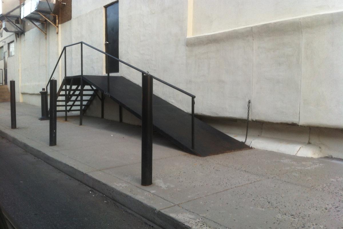 Image for skate spot Bump To Handrail