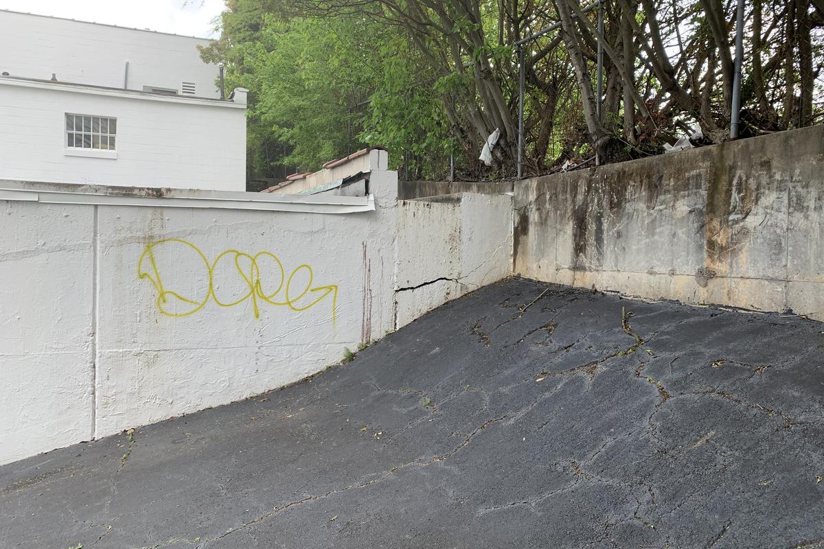 Image for skate spot Roof To Bank