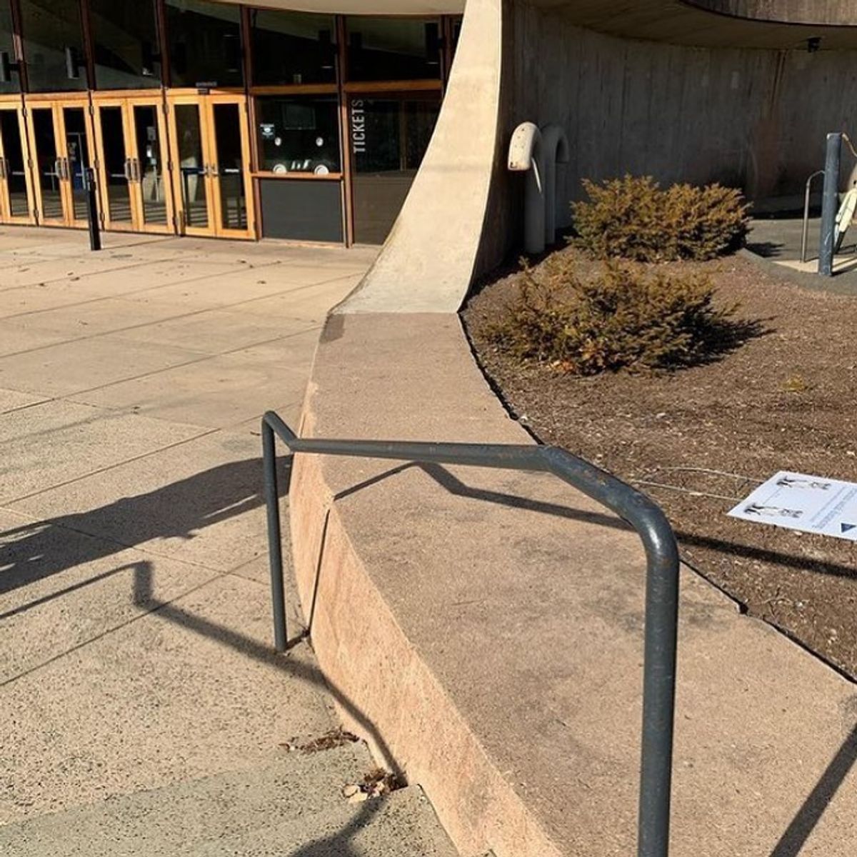 Image for skate spot Yale University - Ingalls Rink Banks / Up Rail