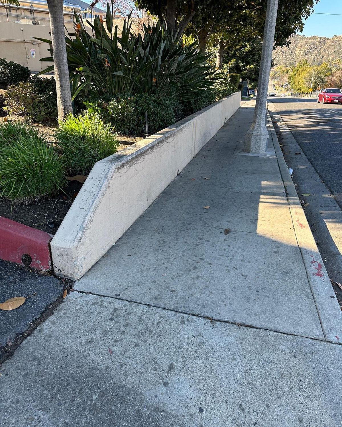 Image for skate spot Riverside Community Hospital - Sidewalk Ledge