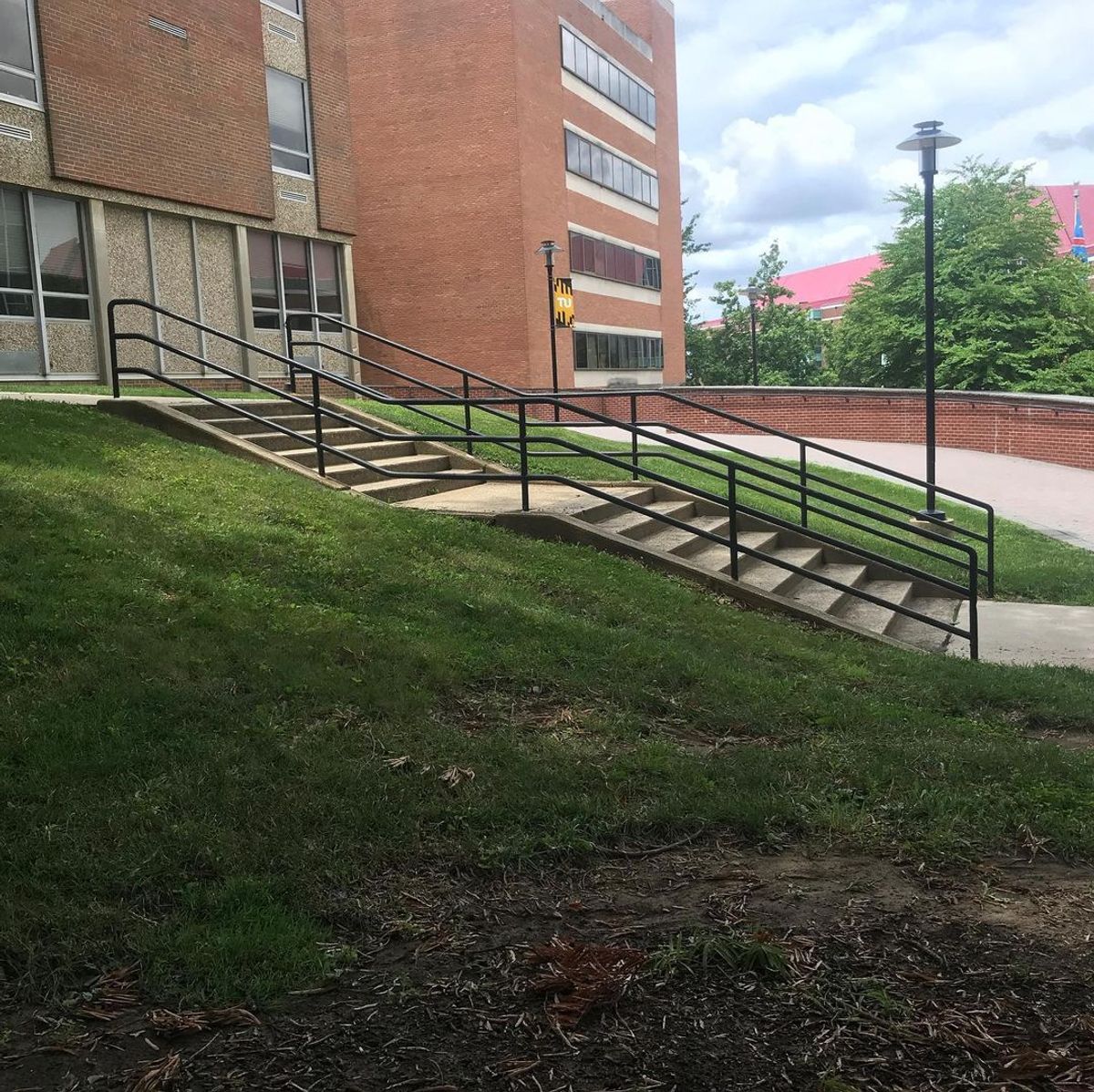 Image for skate spot Towson University - 6 Flat 7 Double Set Rail