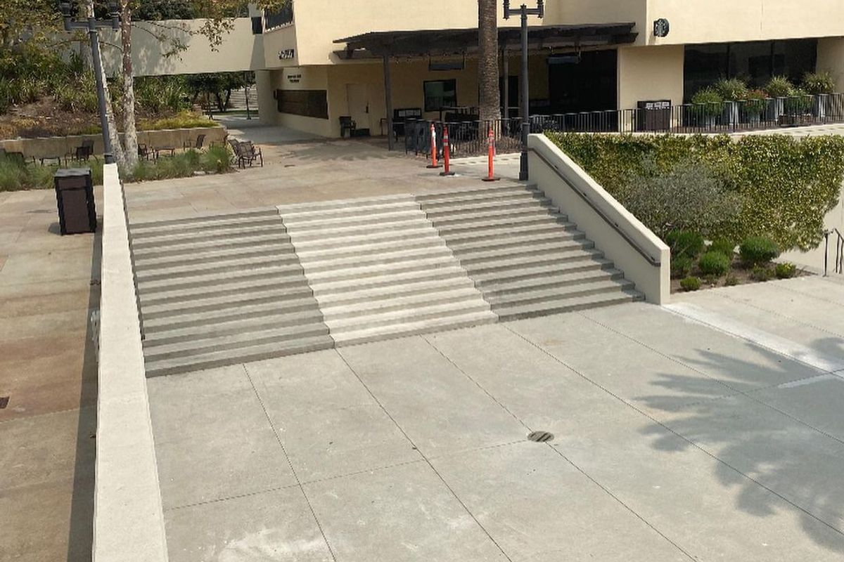 Image for skate spot Pepperdine University 13 Stair Hubba