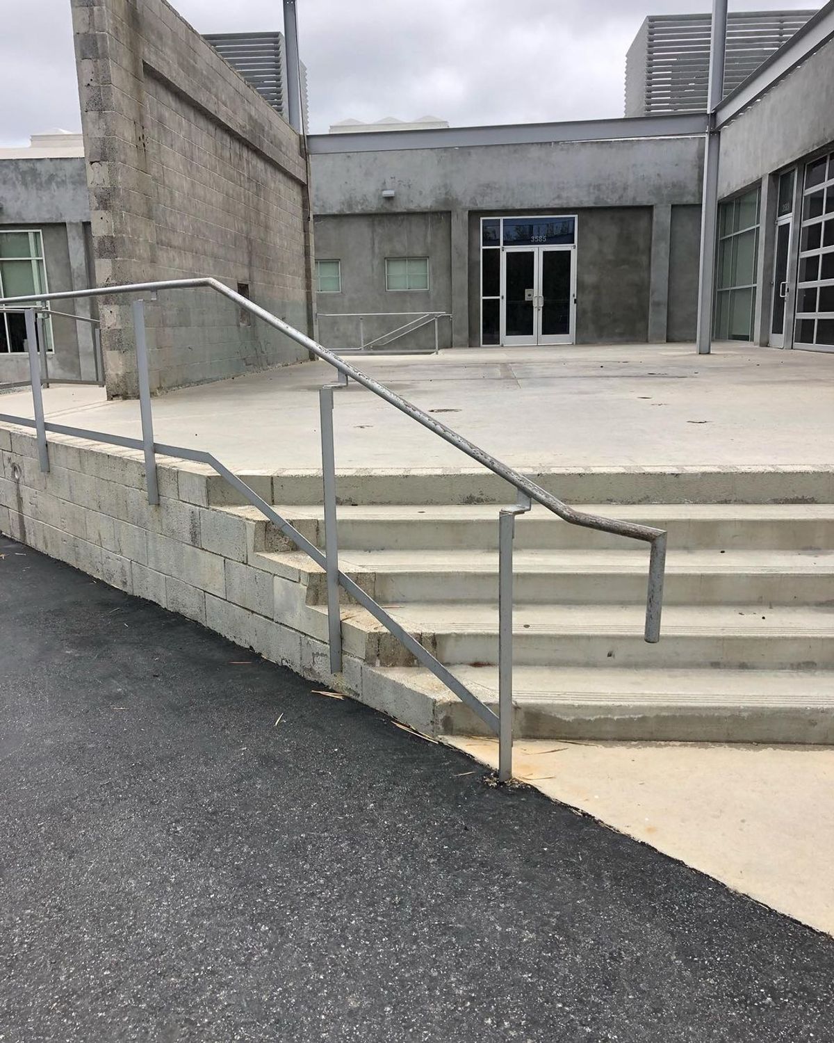 Image for skate spot Sid Lee - 5 Stair Gap Over Rail