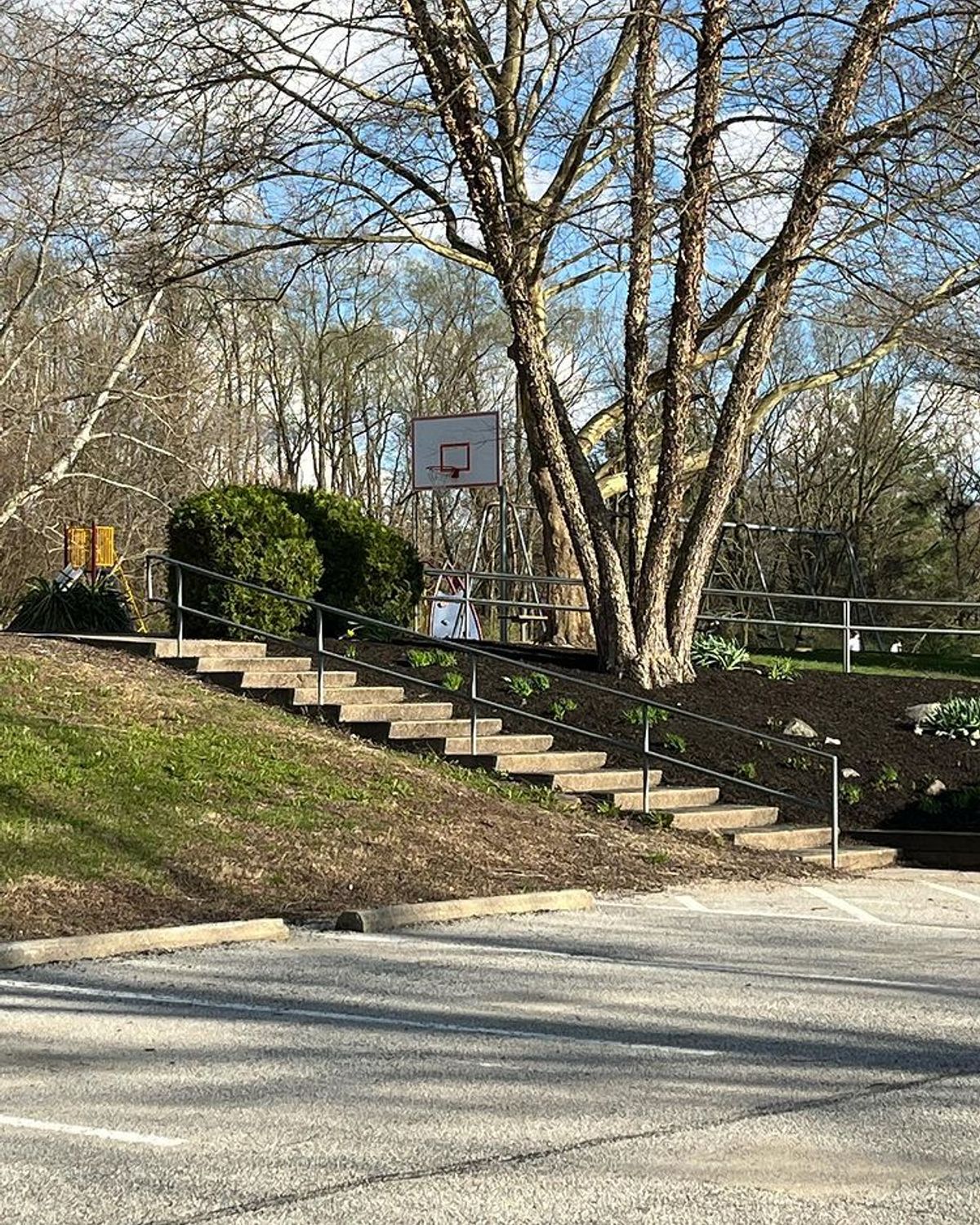 Image for skate spot Glenns Valley Elementary School - 13 Stair Rail