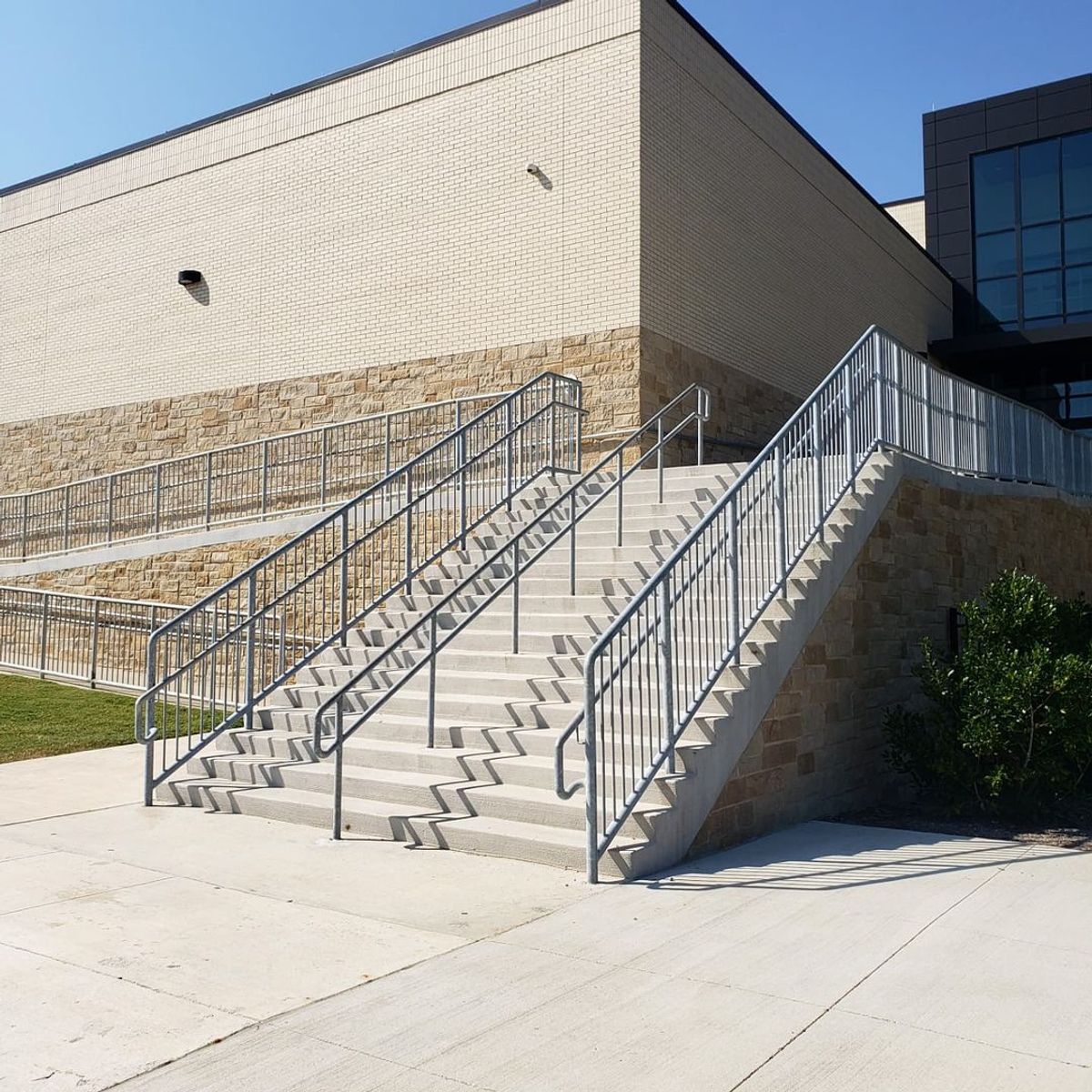 Image for skate spot Jerry R. Walker Middle School - 19 Stair Rail