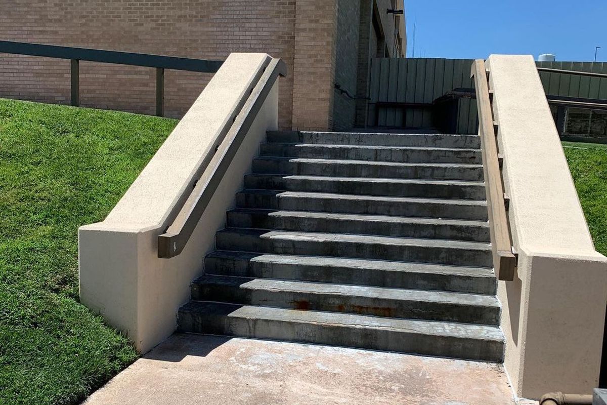 Image for skate spot Harrington Library 10 Stair Kink Hubba Rail