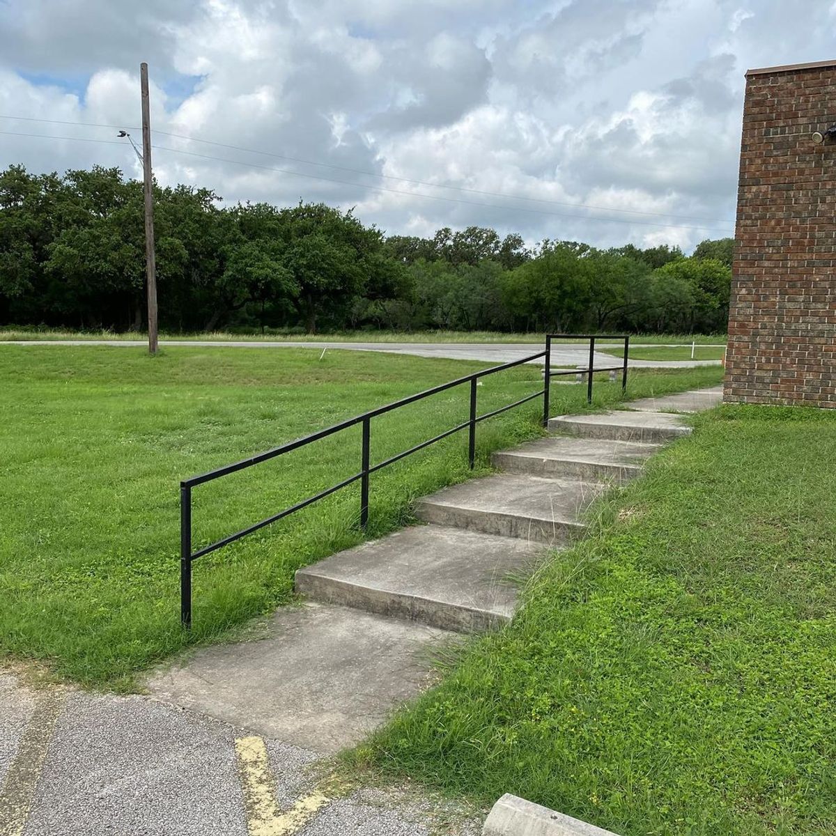 Image for skate spot Northwest Hills Baptist Church - Long 4 Stair Rail