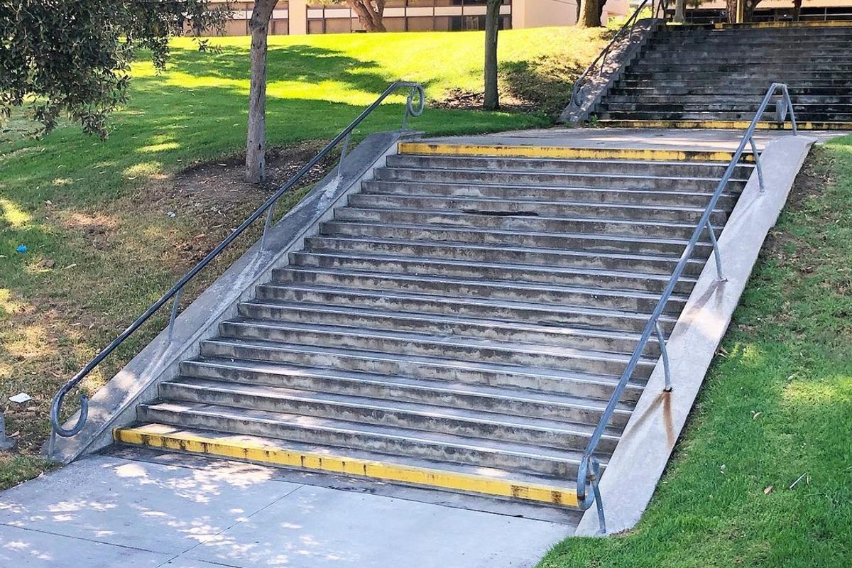 Image for skate spot UCI 18 Stair Rail