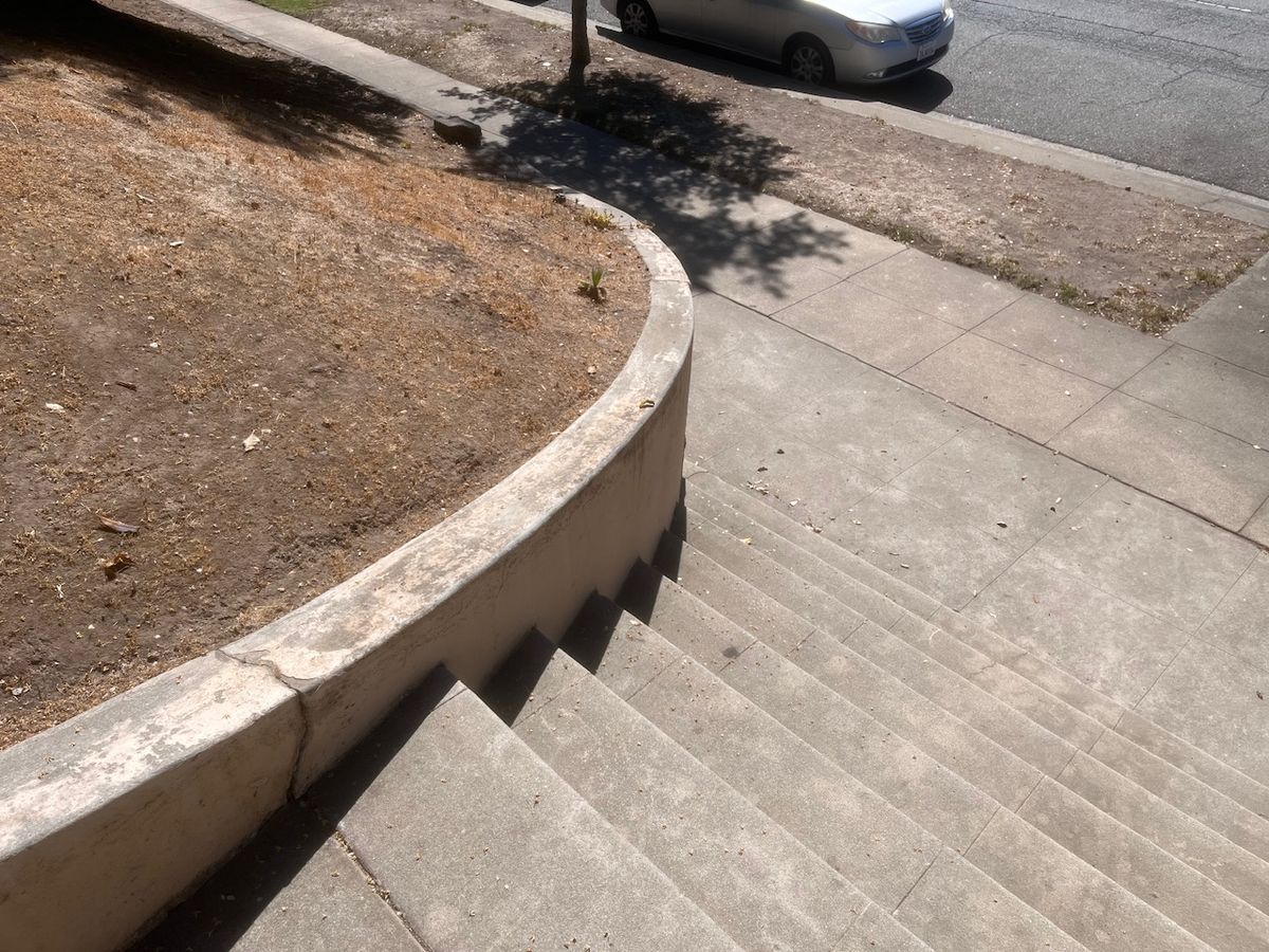Image for skate spot Fair Oaks Ave - 8 Stair Curve Hubba