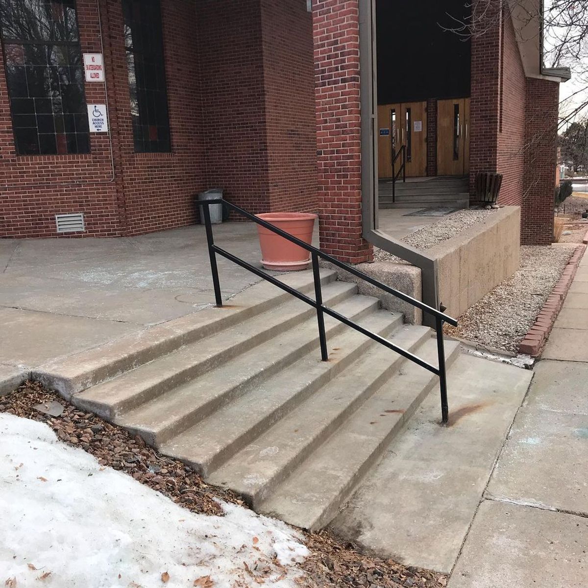 Image for skate spot Divine Redeemer Catholic School - 6 Stair Rail