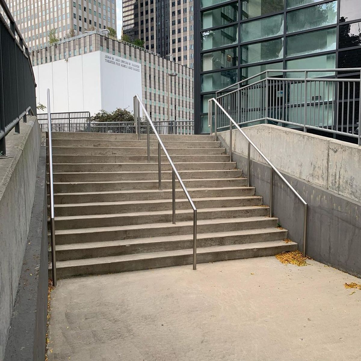 Image for skate spot Harris Theater - 13 Stair Rail