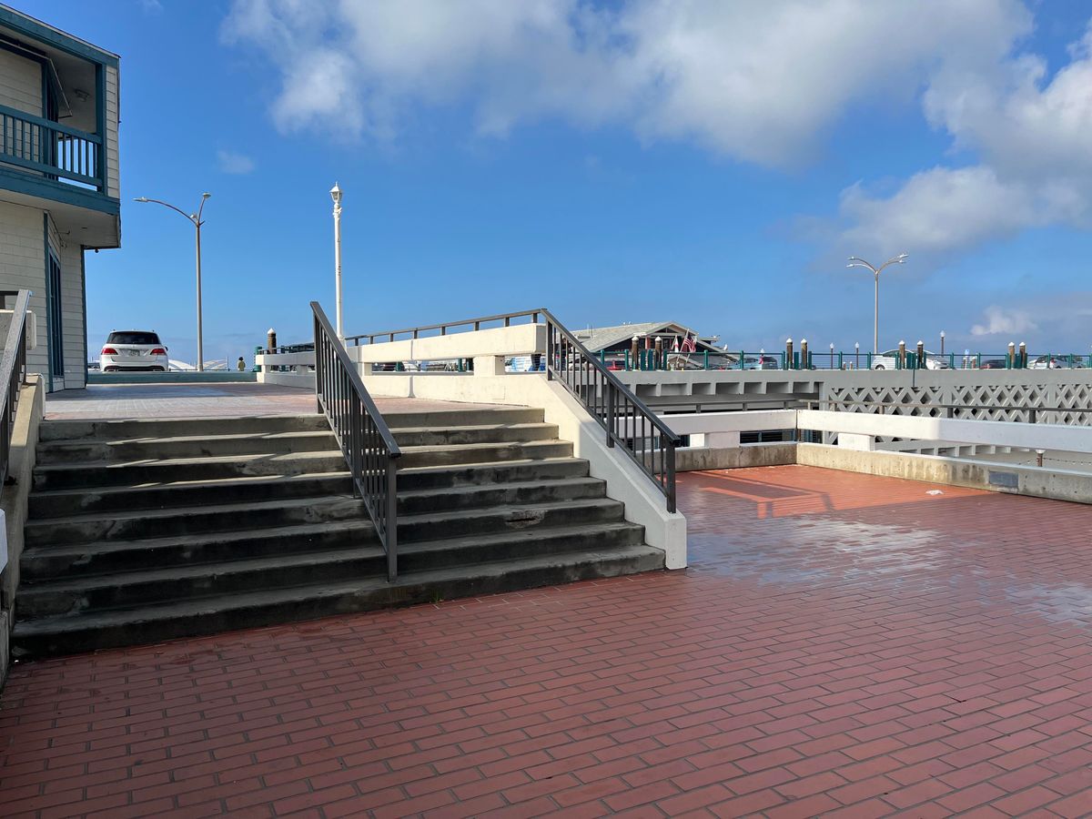 Image for skate spot Redondo Beach Pier - 8 Stair Rail