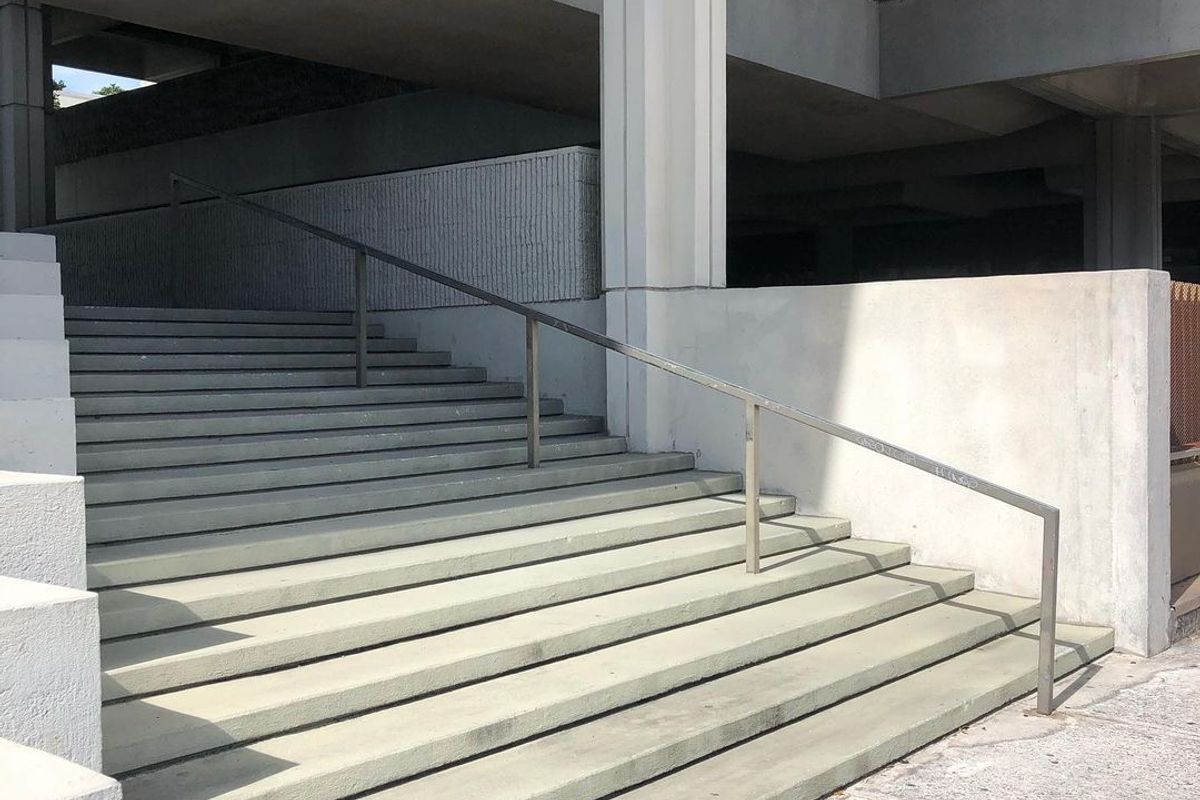 Image for skate spot Federal Building 17 Stair Rail