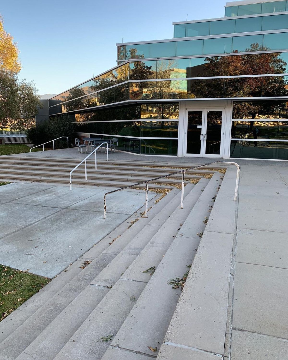 Image for skate spot U of U Long 5 Stair Rail