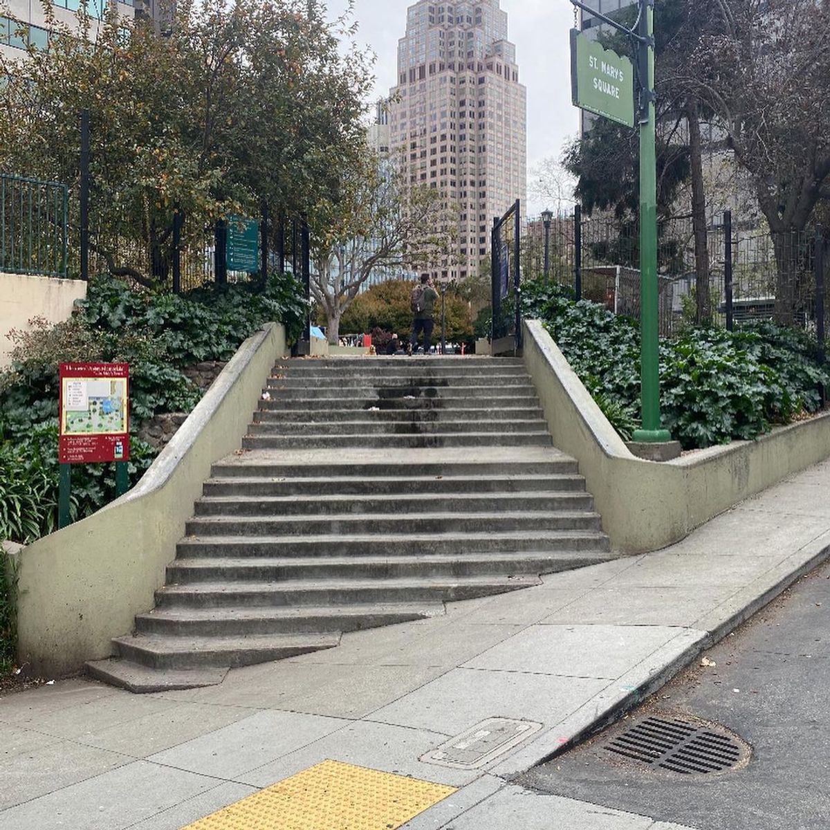 Image for skate spot Cardiel Hubba