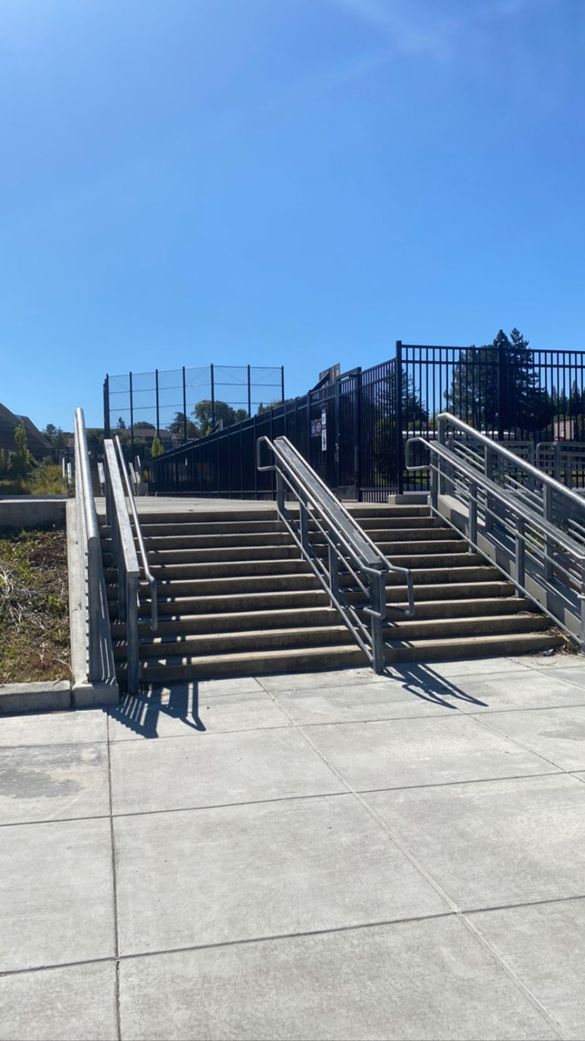 Image for skate spot De Anza High School - 10 Stair Rail