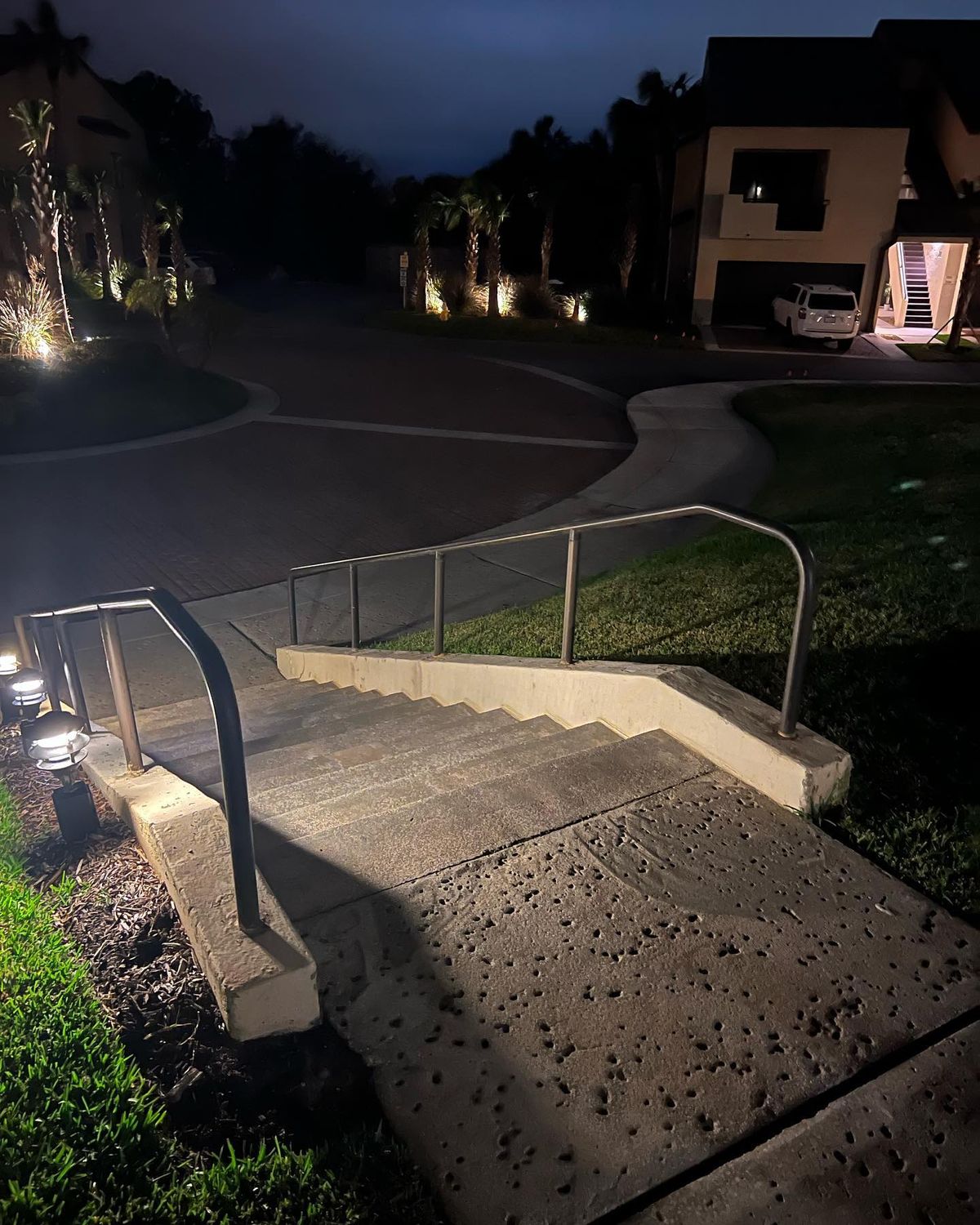 Image for skate spot Spinnakers Reach - 12 Stair Rail