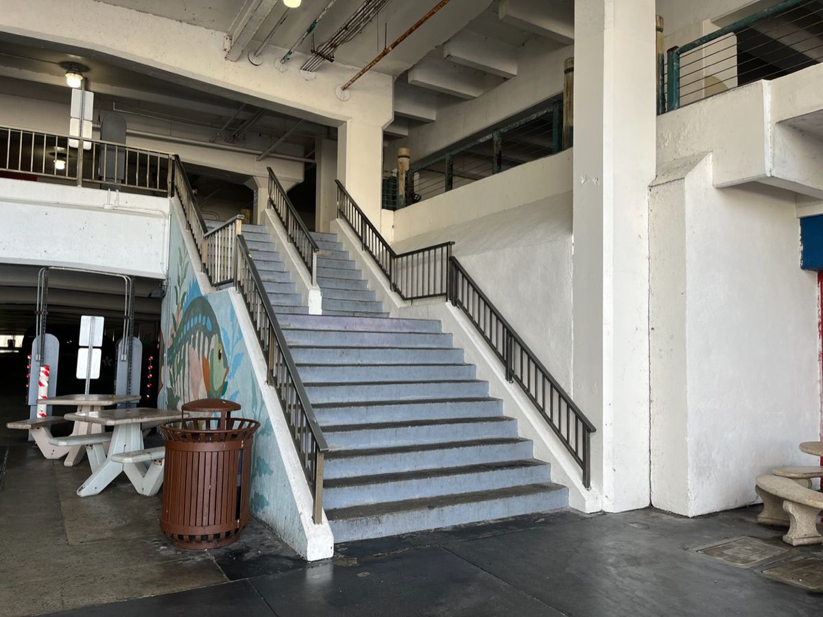 Image for skate spot Redondo Beach Pier - Over Rail To Drop