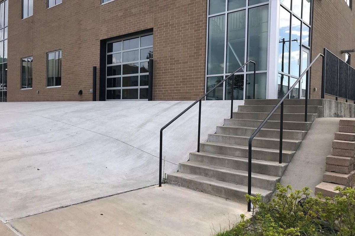 Image for skate spot Robinson Middle School 10 Stair Rail