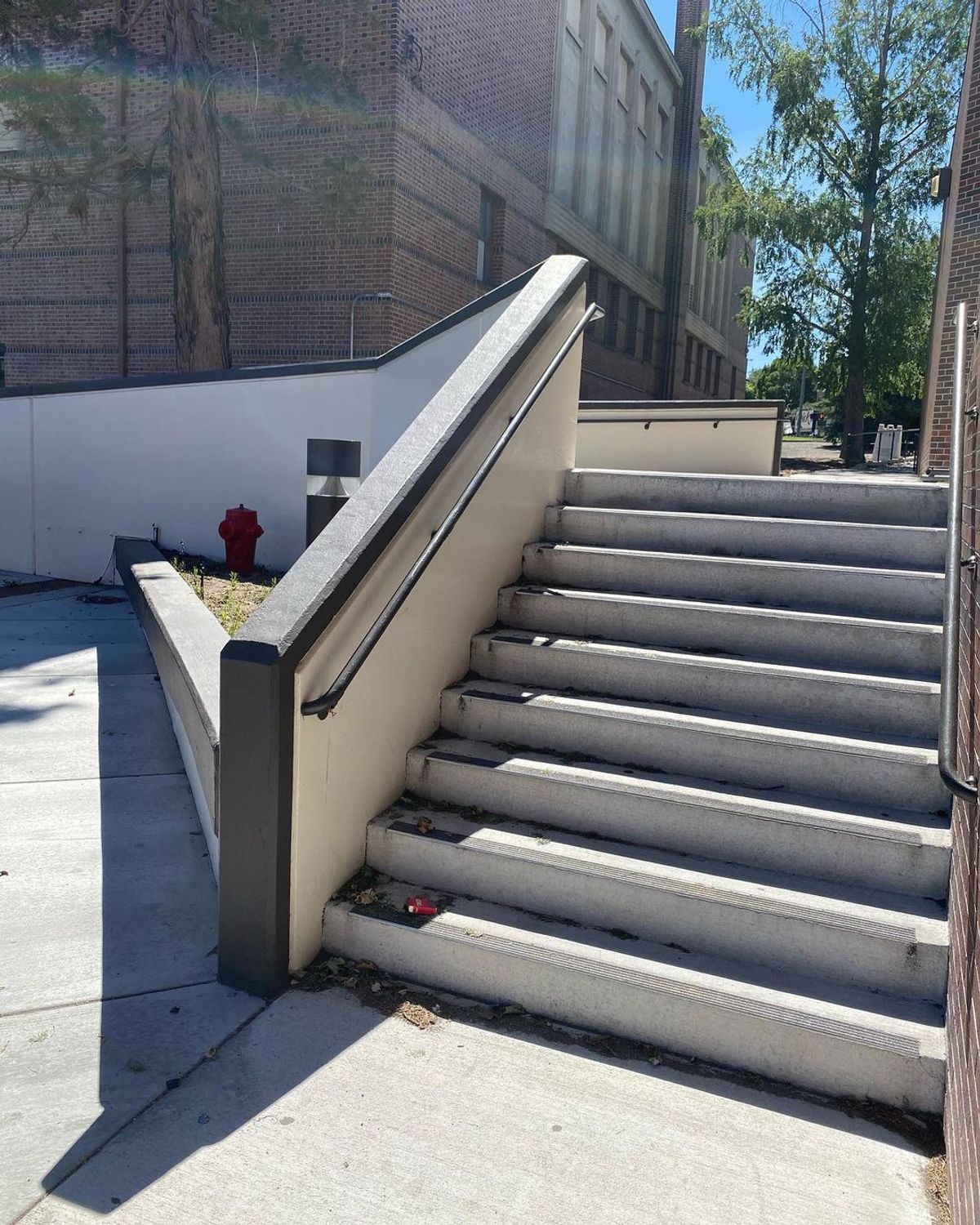 Image for skate spot University of Reno Nevada - 9 Stair Hubba