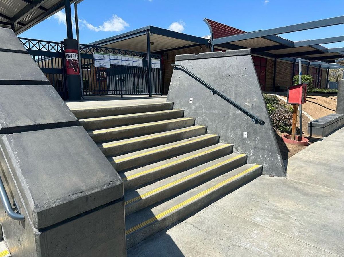 Image for skate spot Norte Vista High School - Wallrides