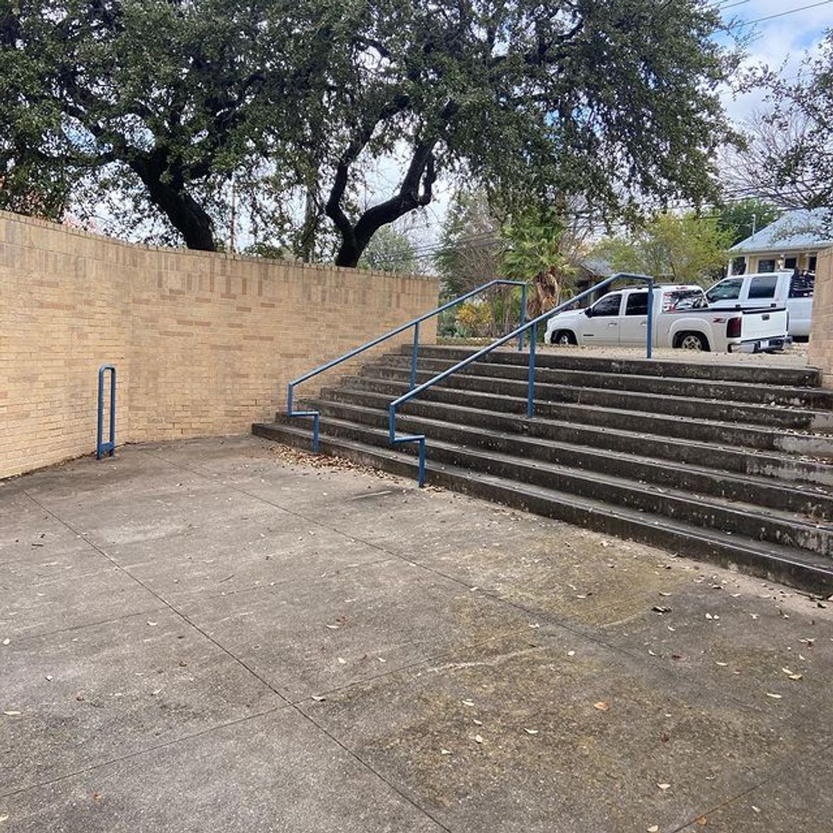 Image for skate spot Lively Middle School 8 Stair Rail