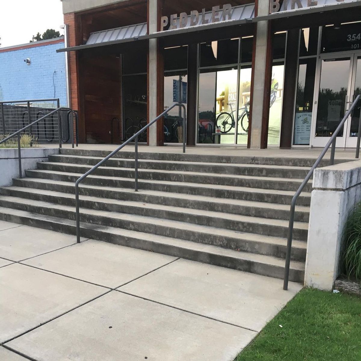 Image for skate spot Walker Avenue - 8 Stair Rail