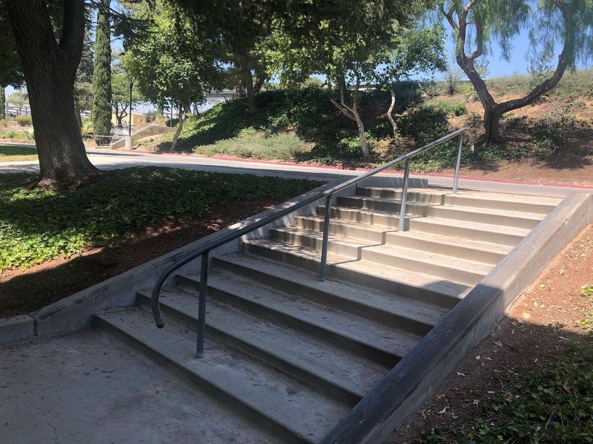 Image for skate spot Moorpark College - 10 Stair Rail