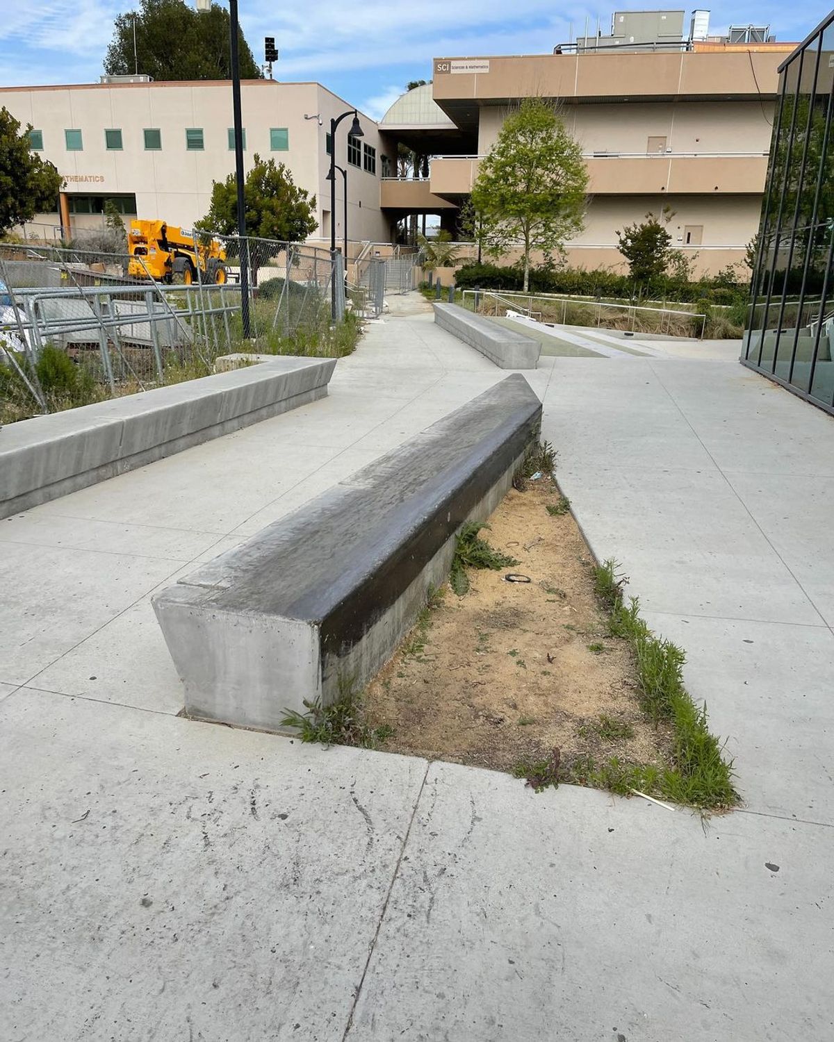 Image for skate spot Ventura College - Science Center Ledges