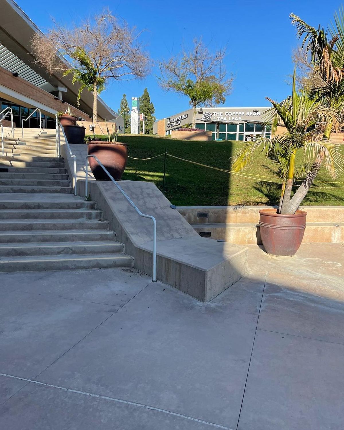 Image for skate spot UC Riverside - HUB Bank