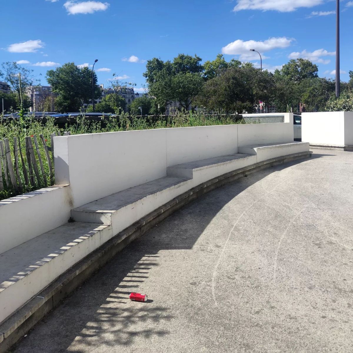 Image for skate spot Quai André-Citroën - Drop Down Ledges