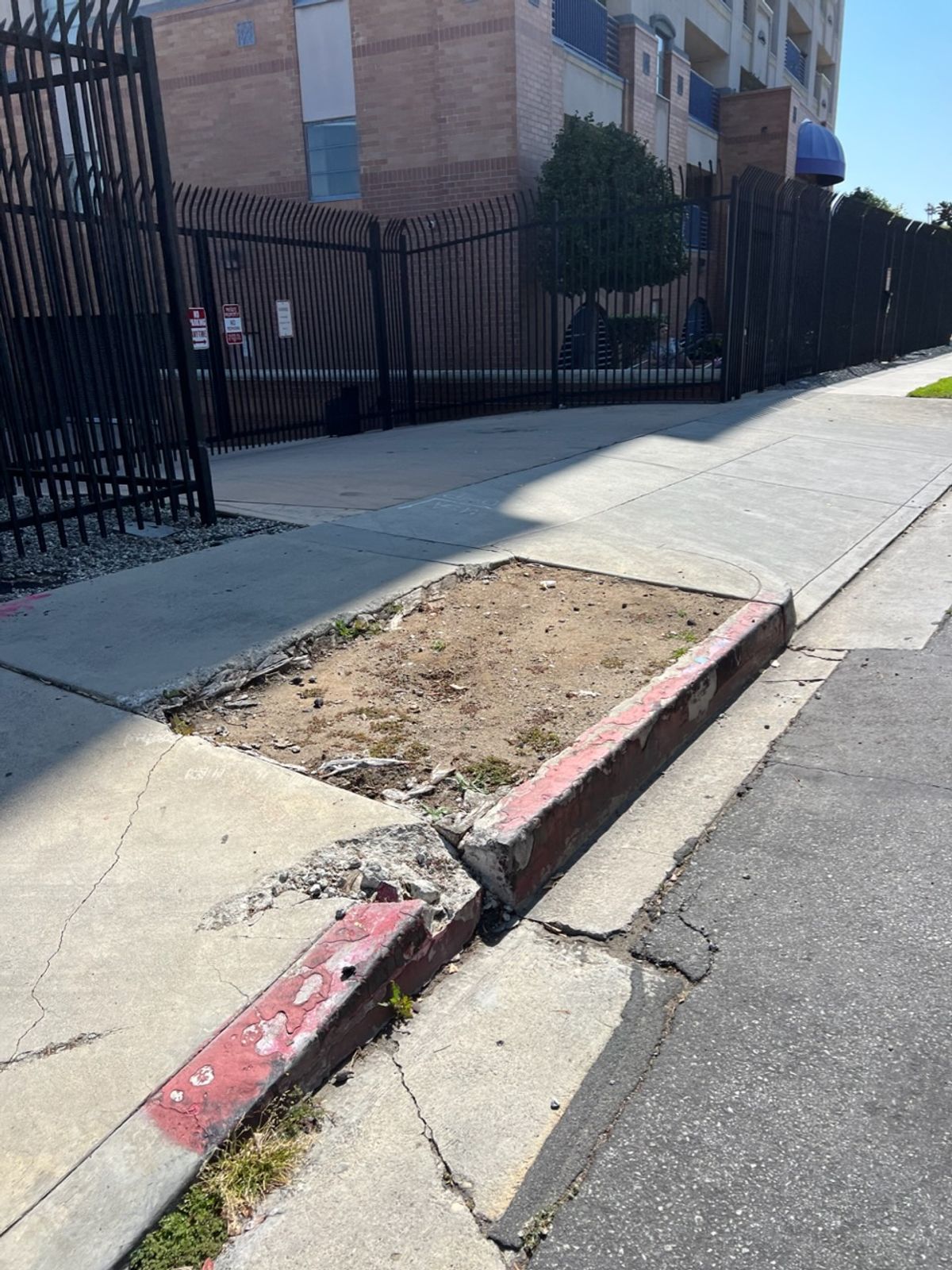 Image for skate spot Carlos Ave - Bump To Gap