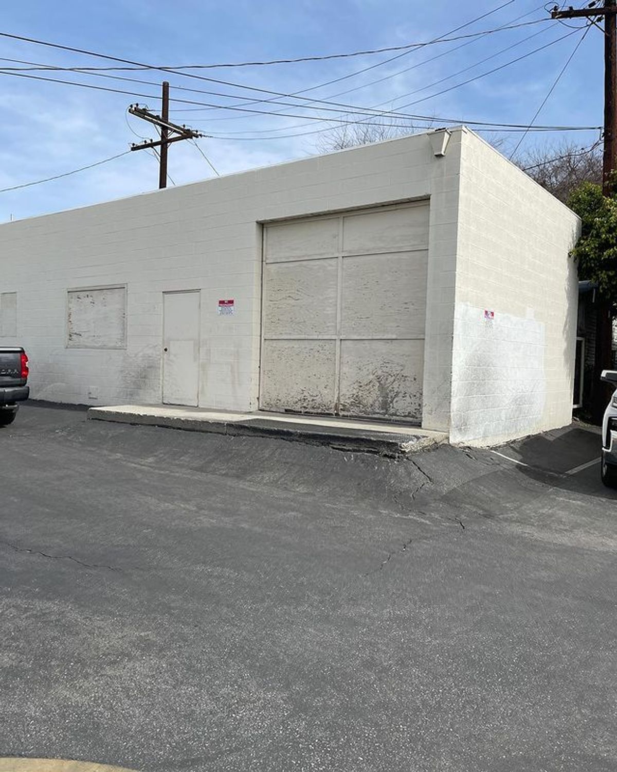 Image for skate spot N Glendale Ave Bank To Ledge