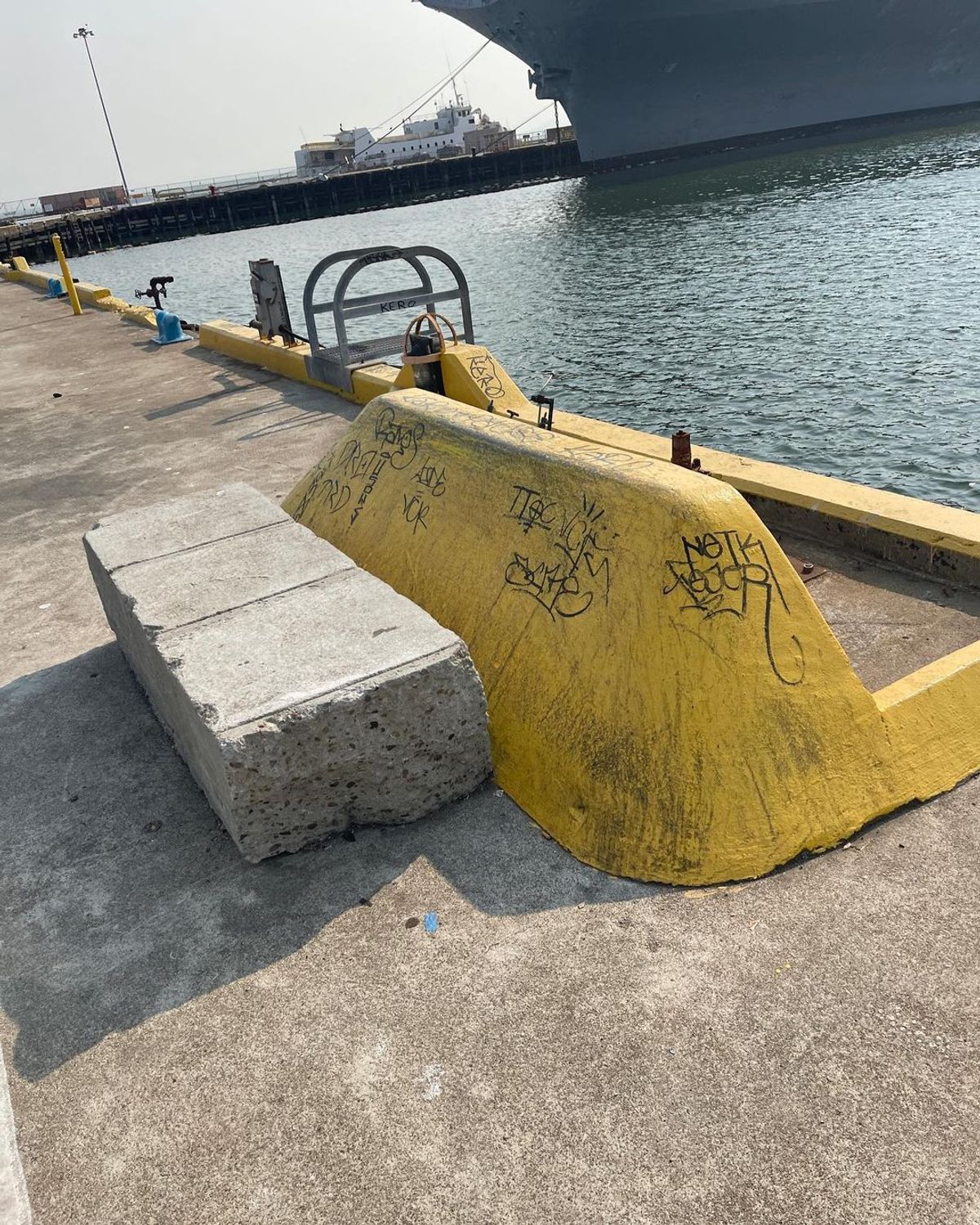 Image for skate spot Ferry Point Yellow Bank Ledge