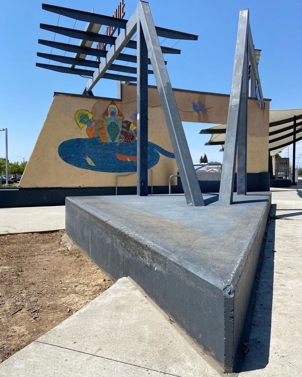 Image for skate spot 47th Avenue Station - Ledge