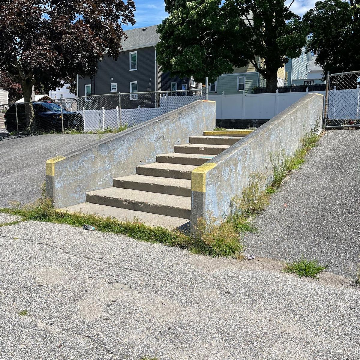 Image for skate spot Elizabeth Baldwin Elementary School - 8 Stair Hubbas