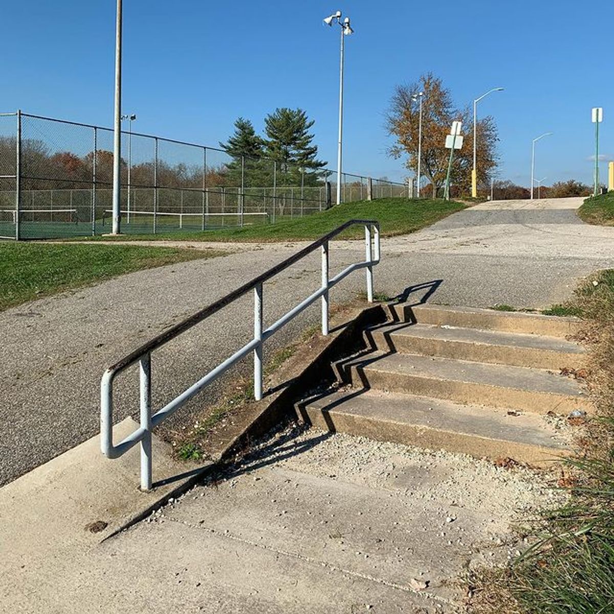 Image for skate spot Perry Hall High School Long 4 Stair Rail