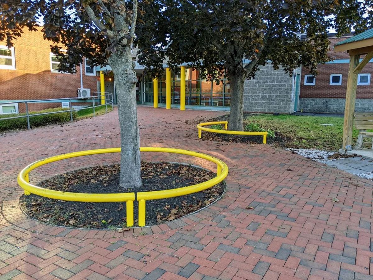 Image for skate spot Lincoln School - Curved Rails