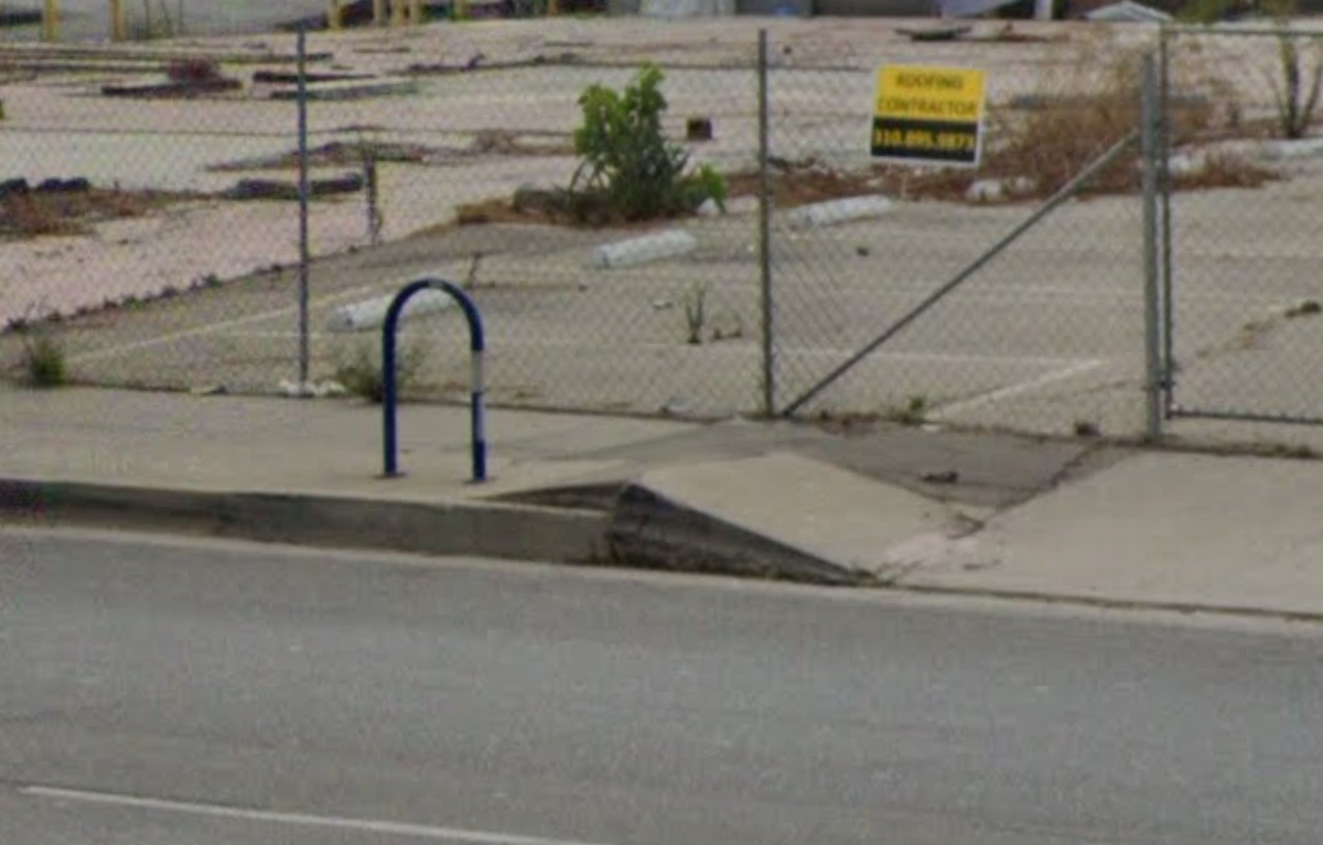 Image for skate spot Sunland Blvd - Bump To Bike Rack