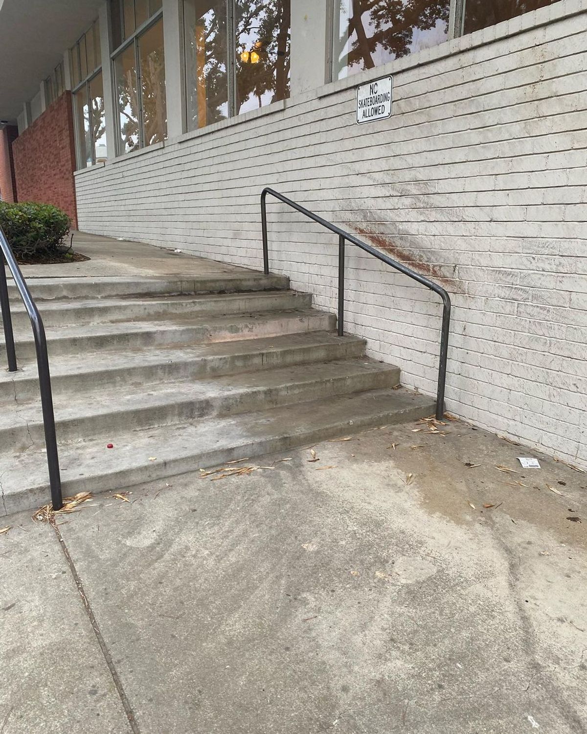 Image for skate spot Veterans Park - 6 Stair Wall Rail