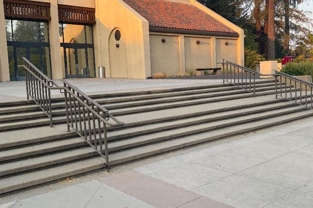 Image for skate spot De Anza College 4 Flat 4