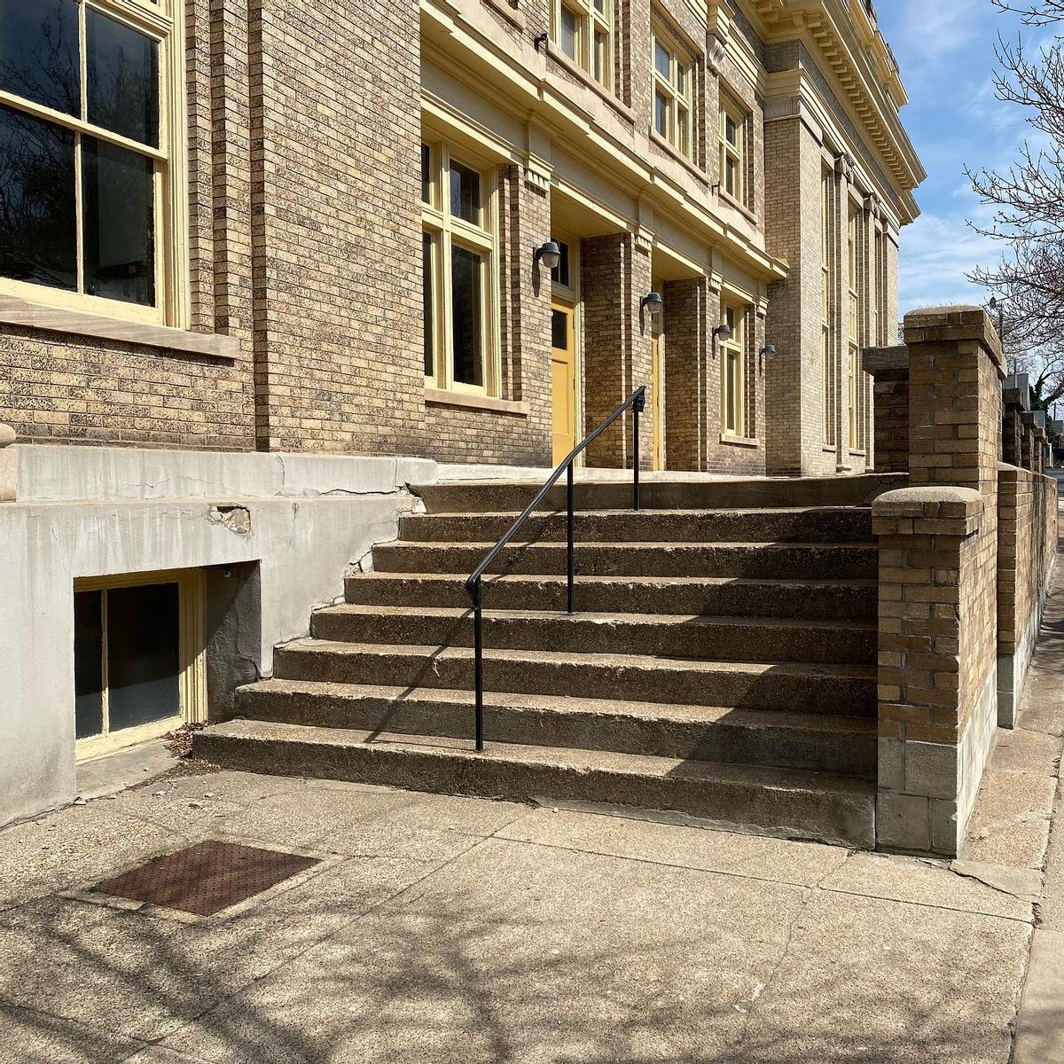 Image for skate spot Wellspring Church of Grand Rapids - 8 Stair Rail