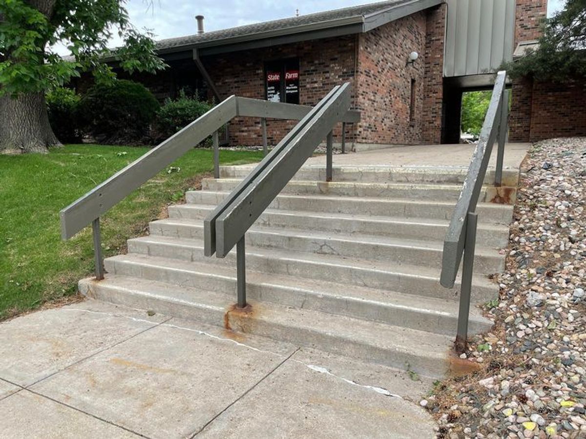 Image for skate spot Scotch Pines Village - 8 Stair Wood Rail